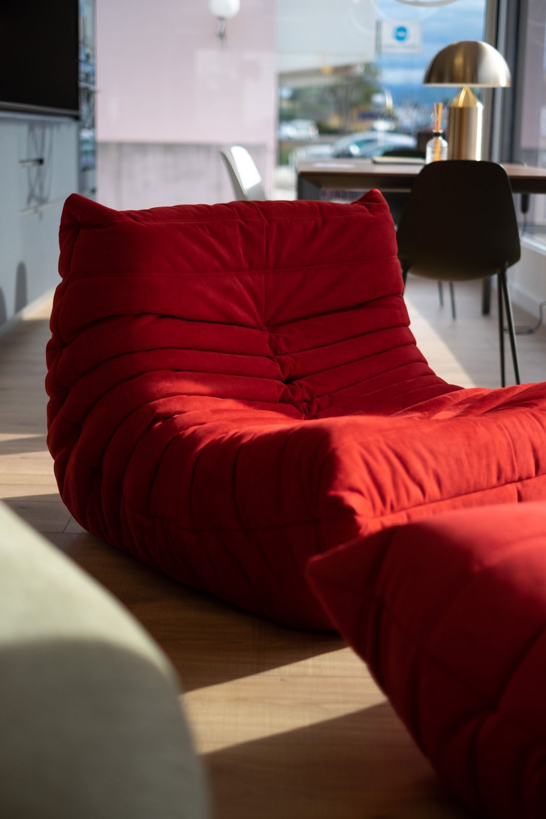 Showroom : canapé rouge